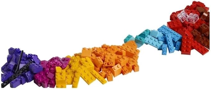 LEGO THE LEGO MOVIE 2 Queen Watevra’s Build Whatever Box! 70825 Pretend Play Toy and Creative Building Kit for Girls and Boys 2019 (455 Pieces)