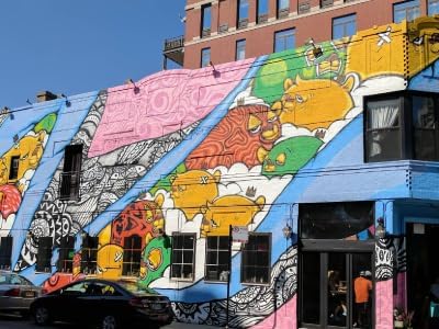 Chicago Outdoor Escape Room | Old Town Scavenger Hunt | Gifts for Adults &amp Families | 1-6 Players 2-3 Hours 1.5 Miles Walking Distance