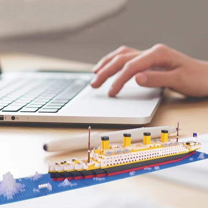 Titanic Ship Model Building Block Set 3D Puzzle Sets DIY Educational ToysMini Bricks Toy Micro Blocks Ideal Gift for Kids &amp Adults 1860PCS
