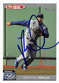 Sports Memorabilia Autograph Warehouse 301824 2004 Topps Vernon Wells Autographed No.630 Baseball Card - Toronto Blue Jays