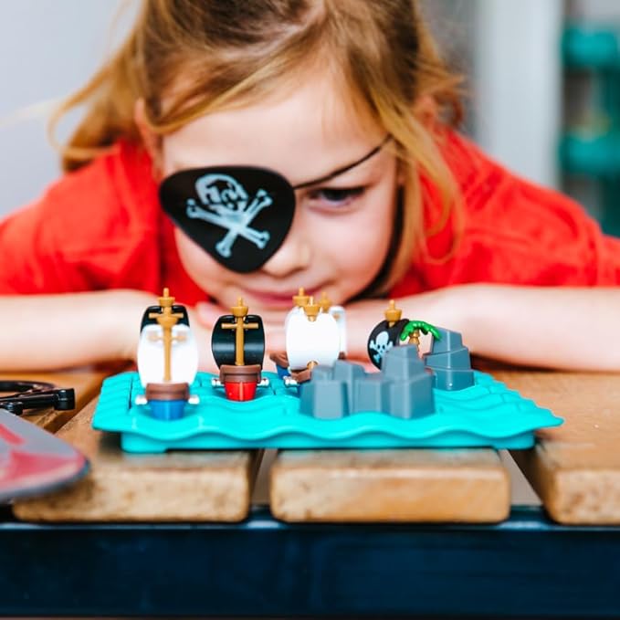 SmartGames Pirates Crossfire – Strategy Logic Game with 4 Playing Modes and 80 Challenges for Ages 7+