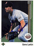 Sports Memorabilia Autograph Warehouse 245621 Gene Larkin Autographed Baseball Card - Minnesota Twins 1989 Upper Deck - No. 580