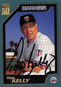 Sports Memorabilia Autograph Warehouse 245727 Tom Kelly Autographed Baseball Card - Minnesota Twins 2000 Topps - No. 335