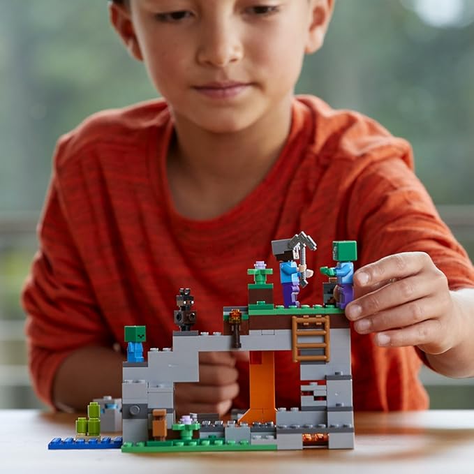 LEGO Minecraft the Zombie Cave 21141 Building Kit (241 Piece)