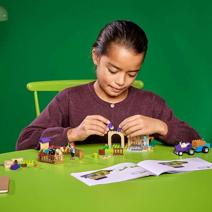 LEGO Friends 4+ Mia's Foal Stable 41361 Building Kit (118 Pieces)