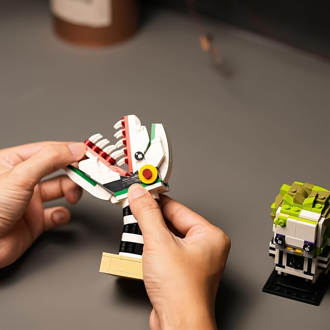 Horror Movie Collectible Figure Building Set Compatible with Lego for Adults 401Pcs Spooky Square Head Block Toy with Striped Monster Snake Gothic Desk Decor Gifts for Horror Fans