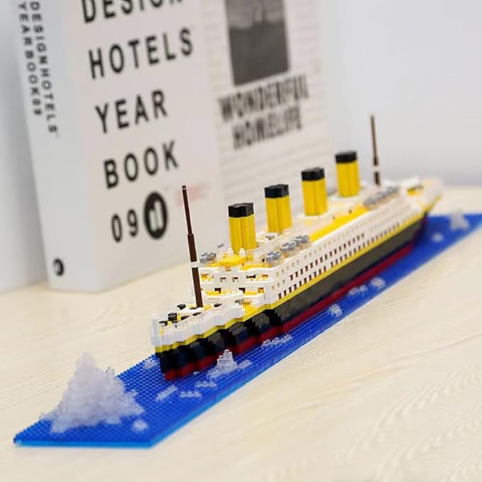 Titanic Ship Model Building Block Set 3D Puzzle Sets DIY Educational ToysMini Bricks Toy Micro Blocks Ideal Gift for Kids &amp Adults 1860PCS