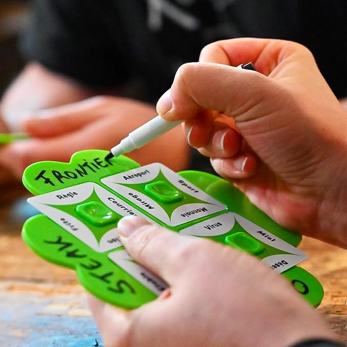 Asmodee So Clover! Party Game - Cooperative Word Association Board Game for Ages 10+ 3-6 Players 30 Min Playtime