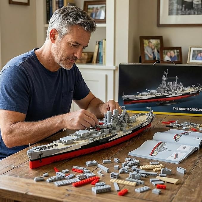 USS North Carolina Battleship Building Blocks Set 2662 Pieces 1:300 Scale WW2 Naval Warship Model Military Battleship Construction Toy with Movable Guns Model for Adults &amp Teens 14+