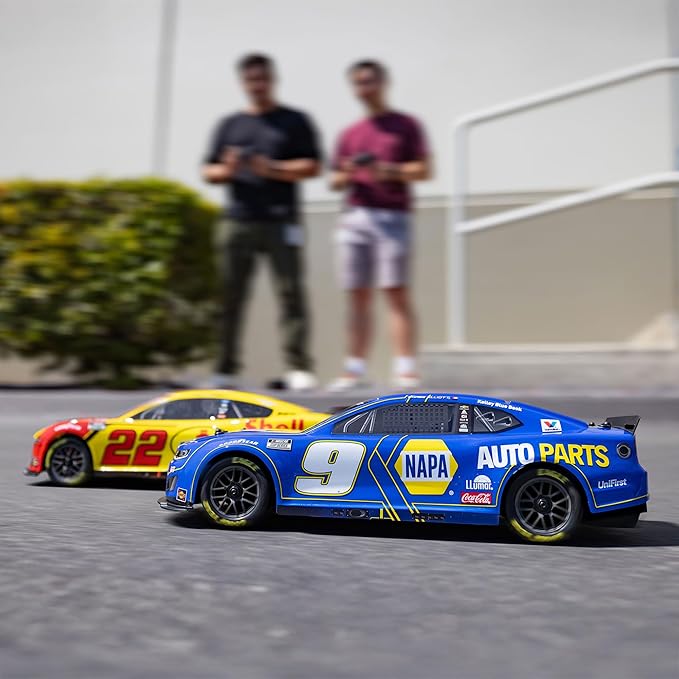 Losi 1/12 NASCAR RC Race Car Joey Logano No. 22 2025 Shell-Pennzoil Ford Mustang 2S AWD RTR Brushed On-Road Battery &amp Charger Included Yellow LOS1122522