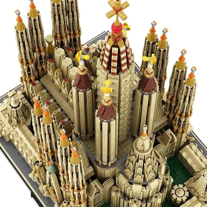 Sagrada Familia Cathedral Spain Architecture Building SetSpain Landmarks Castle Church MOC Modular City Building House Model Large Kit for Adults Collection（10045 PCS）