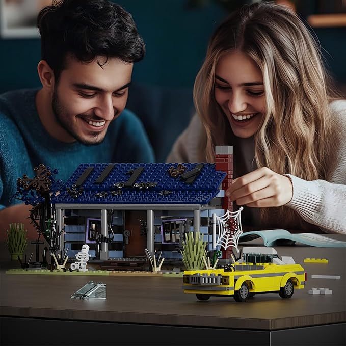 Evil House Building Set Deadly Darkness House Compatible with Lego Halloween Horror House with Movable Car Haunted House Toy Model Collectible Gift for Boys and Movie Fans (639 Pcs)