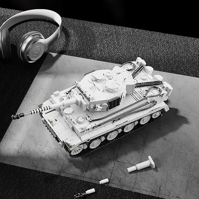 39063“Michael Wittmann's Tiger Tank No.S04” Building Block Set 1628 Pieces Military 1:28 Scale Tank Model Toys Ideal Gift for Room Decoration or Collection