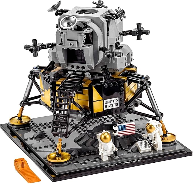 Lego Creator Expert N.A.S.A Apollo 11 Lunar Lander 10266 Building Kit 1087 Pieces