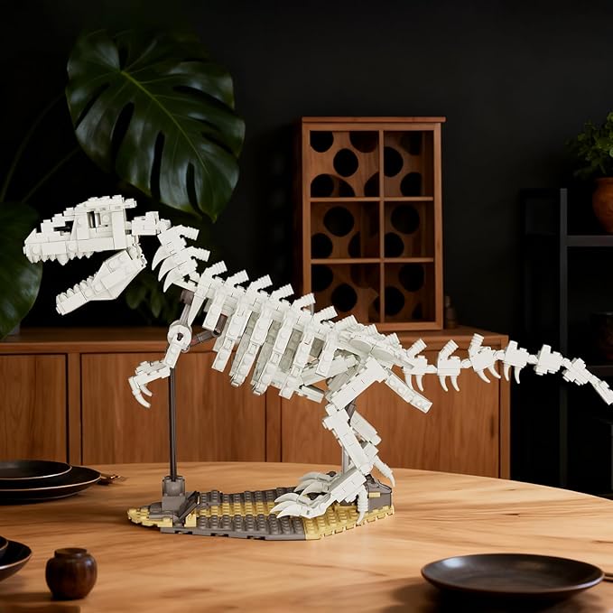 FERURE Dinosaur Fossils Building Set Creative Tyrannosaurus Skeleton Building Toys with Bracket for Boys &amp Girls 14+ Dino Toys Glow in The Dark Office/Home Decoration (435 Pieces)