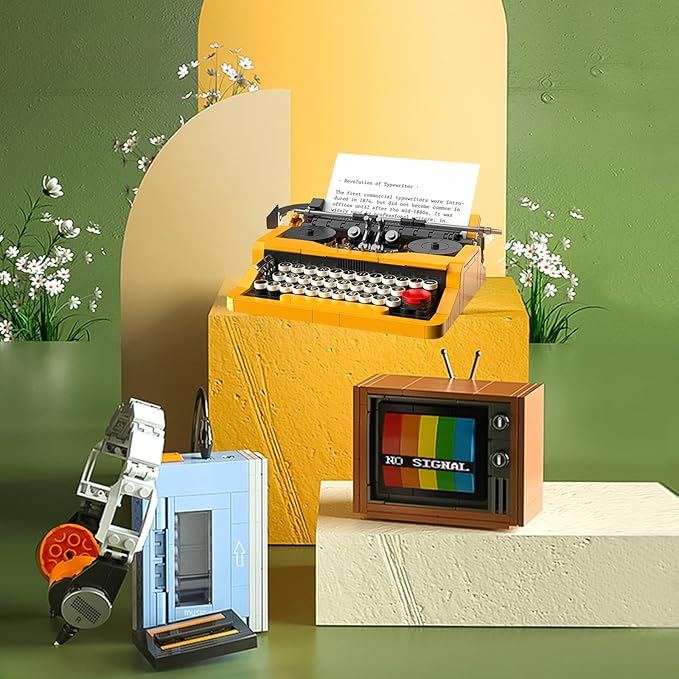 Typewriter Walkman Television Building Toys Collectible Vintage Display Model Office Room Decor 660 Pieces Model for Adults Girls Boys Kid Toys Gift (Vintage Three-Piece Set)