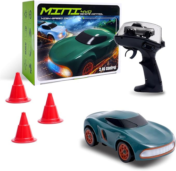 Mini RC Car 1:64 Scale Supercar Toy Car &amp Remote Control Integrated Design 26km/h High Speed Fun MINI RC Vehicle. (Green)