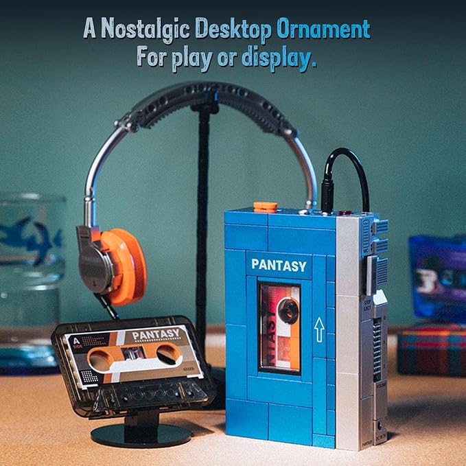 PANTASY Retro Cassette Player Building Set 1970s Portable Tape Player Model with Interchangeable Cassettes &amp Headphones Vintage Music Display Building Blocks for Adults