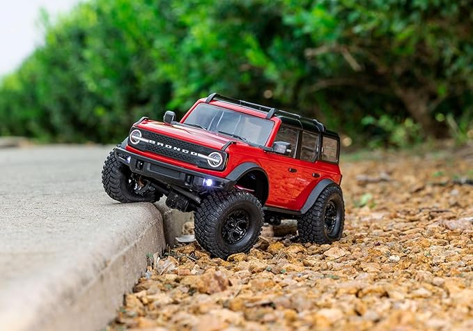 Traxxas TRX-4M 4X4 Crawler with Ford Bronco Body