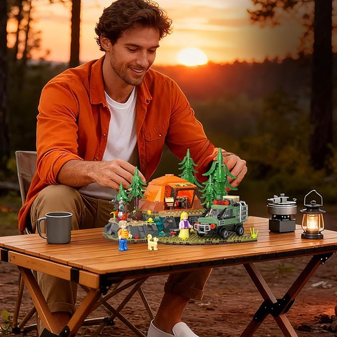Mountain Camping Building Blocks Set - 677PCS Outdoor Adventure Scene Construction Toy with Tent Camping Car &amp Campfire Desktop Decoration for Kids &amp Adults Creative Gift for Camping Lovers