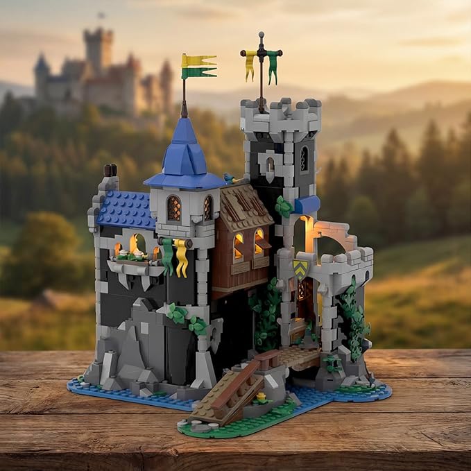 Medieval Lion Knight Castle Building Set Architecture Castle Viking Modular Buildings Ideals Christmas Birthday Gift for History Enthusiasts Creative Gift for Adults （933pcs）