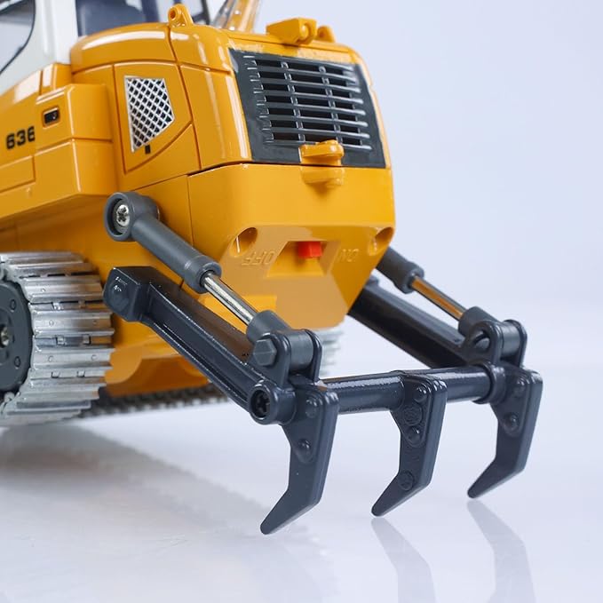 TOUCAN RC HOBBY 1/50 RC Electric Lifting Tracked Loader LR636 2.4G Construction Vehicle Metal Bucket Tracks Ripper RTR Model Light Sound Battery for Adult