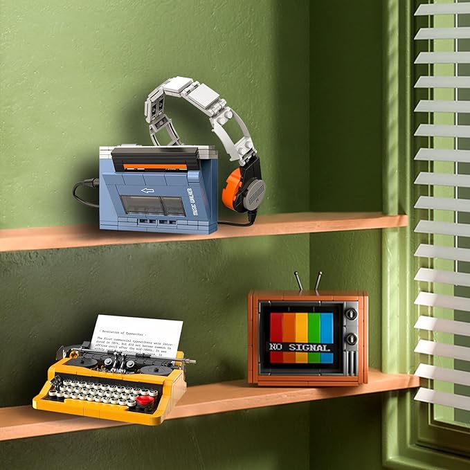 Typewriter Walkman Television Building Toys Collectible Vintage Display Model Office Room Decor 660 Pieces Model for Adults Girls Boys Kid Toys Gift (Vintage Three-Piece Set)