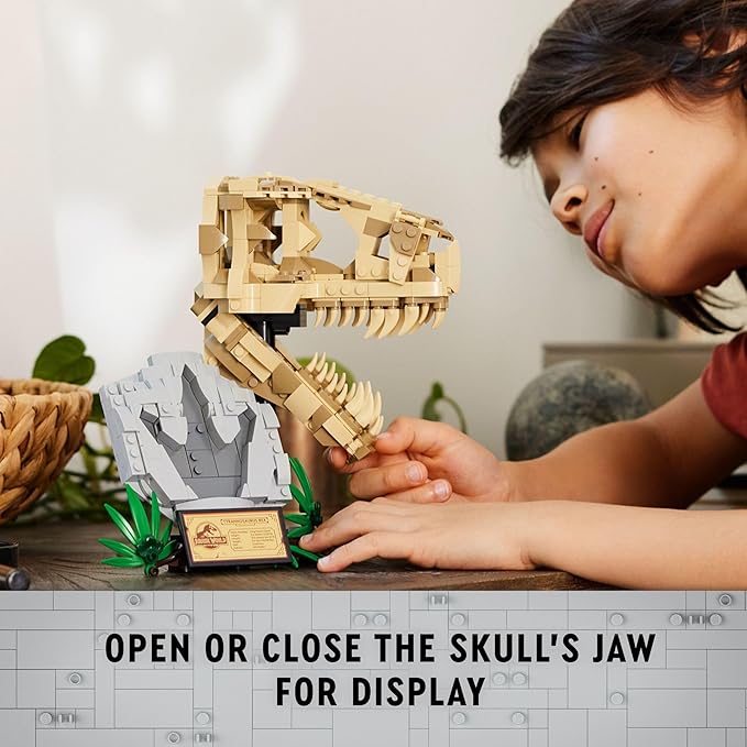LEGO Jurassic World Dinosaur Fossils: T Rex Skull Building Toy - Dinosaur Toy for Boys &amp Girls Ages 9+ Years - Gift for Christmas - Display for Bedroom - 76964