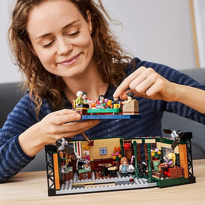 LEGO Ideas 21319 Central Perk Building Kit (1070 Pieces)
