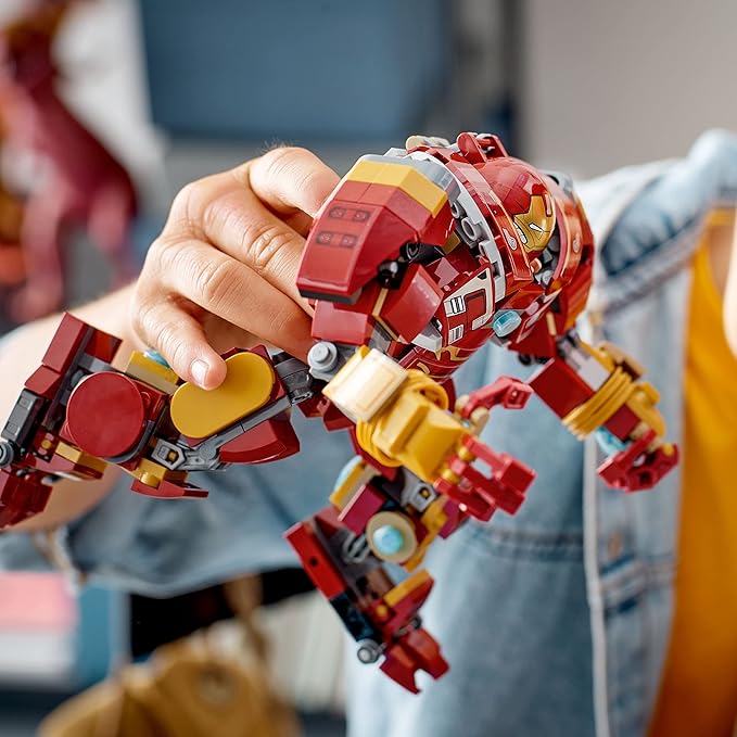 LEGO Marvel The Hulkbuster: The Battle of Wakanda 76247 Action Figure Buildable Toy with Hulk Bruce Banner Minifigure Avengers: Infinity War Set for Kids