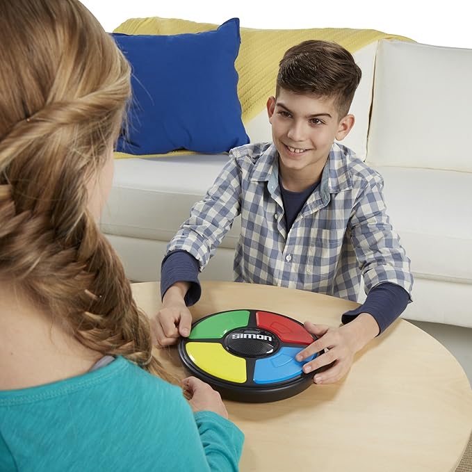 Hasbro Gaming Classic Simon Board Game
