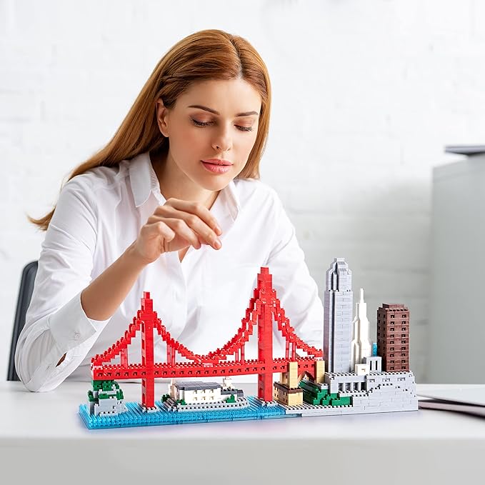 San Francisco Skylines Building Set Model Kit - Engaging Architecture Gift for Adults Micro Mini Blocks 1610pcs+ | Aesthetically Pleasing Fun &amp Compact