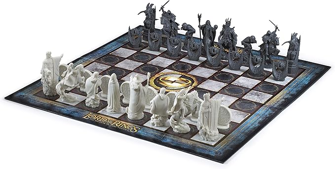 The Noble Collection The Lord of The Rings Chess Set: Battle for Middle-Earth