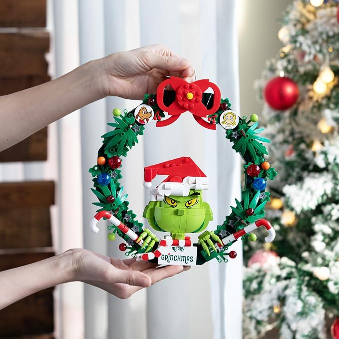 Brickcraft Grinch Wreath Brick Building Blocks Kit 523 PCS Christmas Holiday Décor Fun Hanging Display &amp DIY Decoration Perfect for Kids Teens &amp Adults Festive Grinchmas Collectible Xmas