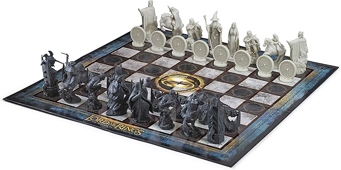 The Noble Collection The Lord of The Rings Chess Set: Battle for Middle-Earth