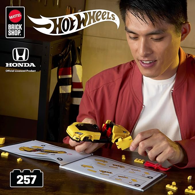 Mattel Brick Shop Hot Wheels Speed Series Building Set '07 Honda S2000 with 257 Pieces Realistic Details and Custom Decals Adult Collectors and Kids Ages 10+