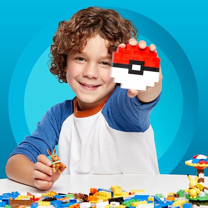 MEGA Pokémon Building Toys Set Building Box with 450 Pieces 2 Poseable Characters and Storage Box for Kids