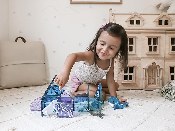 MAGNA-TILES Arctic Animals 25-Piece Magnetic Construction Set The ORIGINAL Magnetic Building Brand