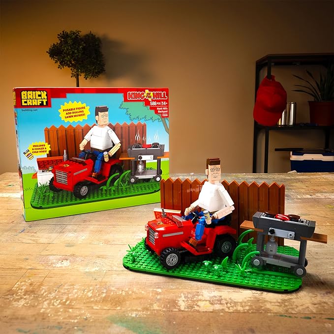Brickcraft King of The Hill Hank Hill’s Backyard Building Kit (586-Piece Set) Hank Hill Figure Lawn Mower Grill &amp Cooler Animated TV Show Collectible Display Xmas Christmas
