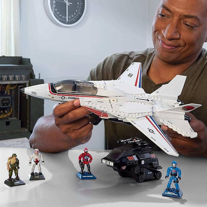 MEGA G.I. Joe Action Figures Building Toys Skystriker XP-14F vs. Cobra H.I.S.S. with 617 Pieces 4 Poseable Characters for Collectors
