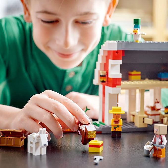 LEGO Minecraft The Red Barn 21187 Building Toy Set for Kids Girls and Boys Ages 9+ (799 Pieces)