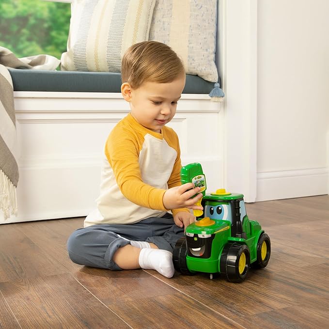 John Deere Key n Go Johnny Tractor 13 Interactive Features 47500 LP83017