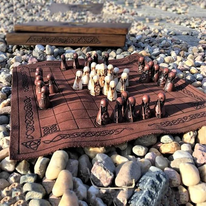 Hnefatafl Viking Chess SetClassic Historic European Tabletop Asymmetric War GameAuthentic Traditional Two-Player Strategy Board GameTravel Games with Leather Chessboard