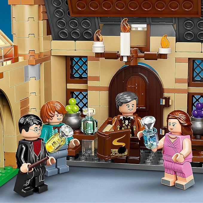 Lego 75969 Harry Potter Hogwarts Astronomy Tower Building Toy for Children +9 Years with 8 Mini Figures