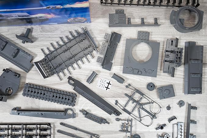 Airfix J6041 Quickbuild Plastic Model Tank Kits - Tiger I - Easy Assembly Snap Together Model Kit Classic Tanks for Adults &amp Kids to Build Model Military Vehicle Building Toys Set