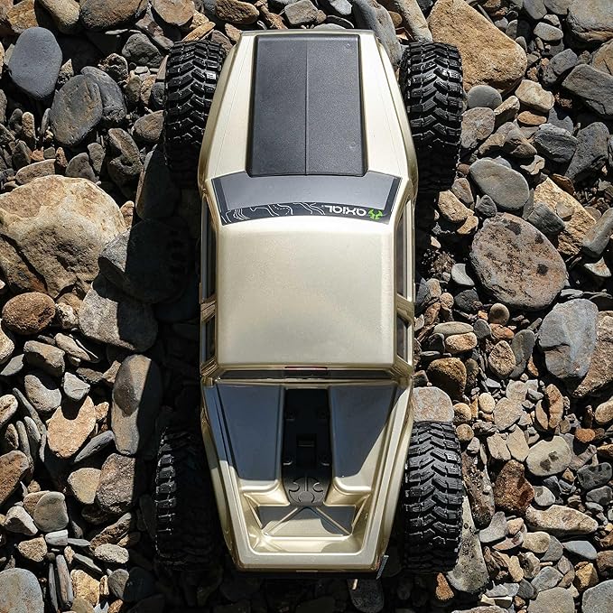 Axial RC Truck SCX10III Coyote: 1/10 4WD RTR with Battery and Charger Brushed Rock Crawler Gold AXI-3071