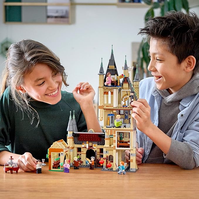 Lego 75969 Harry Potter Hogwarts Astronomy Tower Building Toy for Children +9 Years with 8 Mini Figures