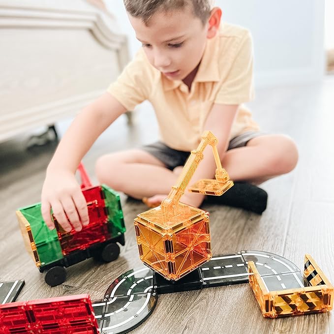 MAGNA-TILES Builder 32-Piece Magnetic Construction Set The ORIGINAL Magnetic Building Brand